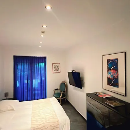Domus Hotel 3*