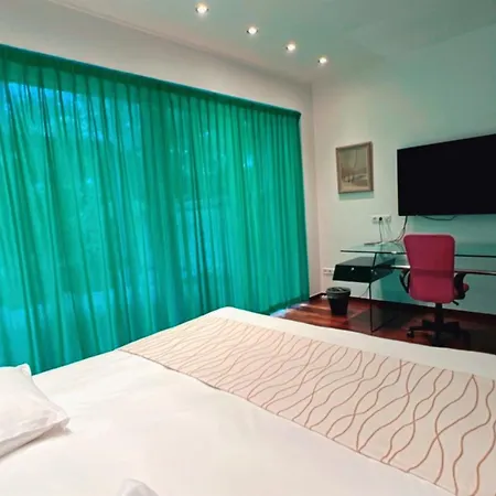 Hotel Domus 3*