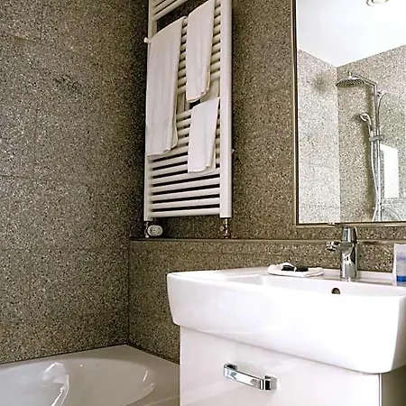 Domus 3*